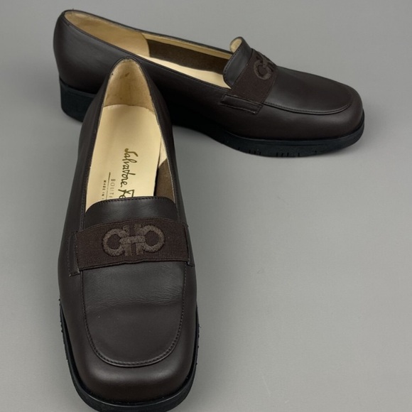 Authentic FERRAGAMO Boutique Leather Loafers main image 4